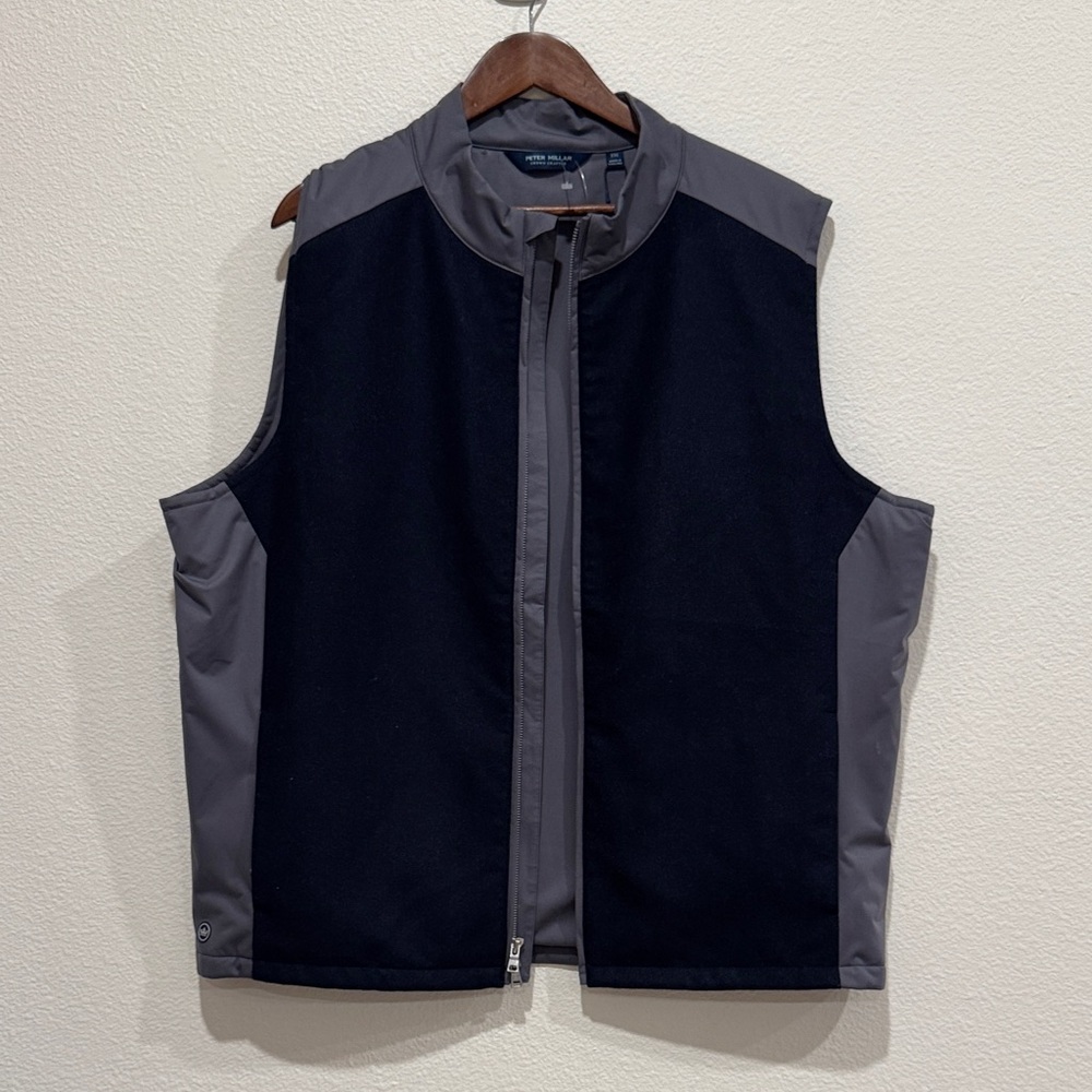Peter Millar Men's Black and Gray Vest